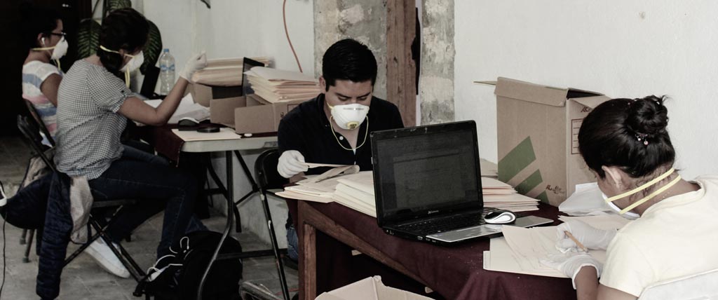 rescate y clasificación archivo comunitario tilaco. 2018. ricardo jarillo. centro inah qro